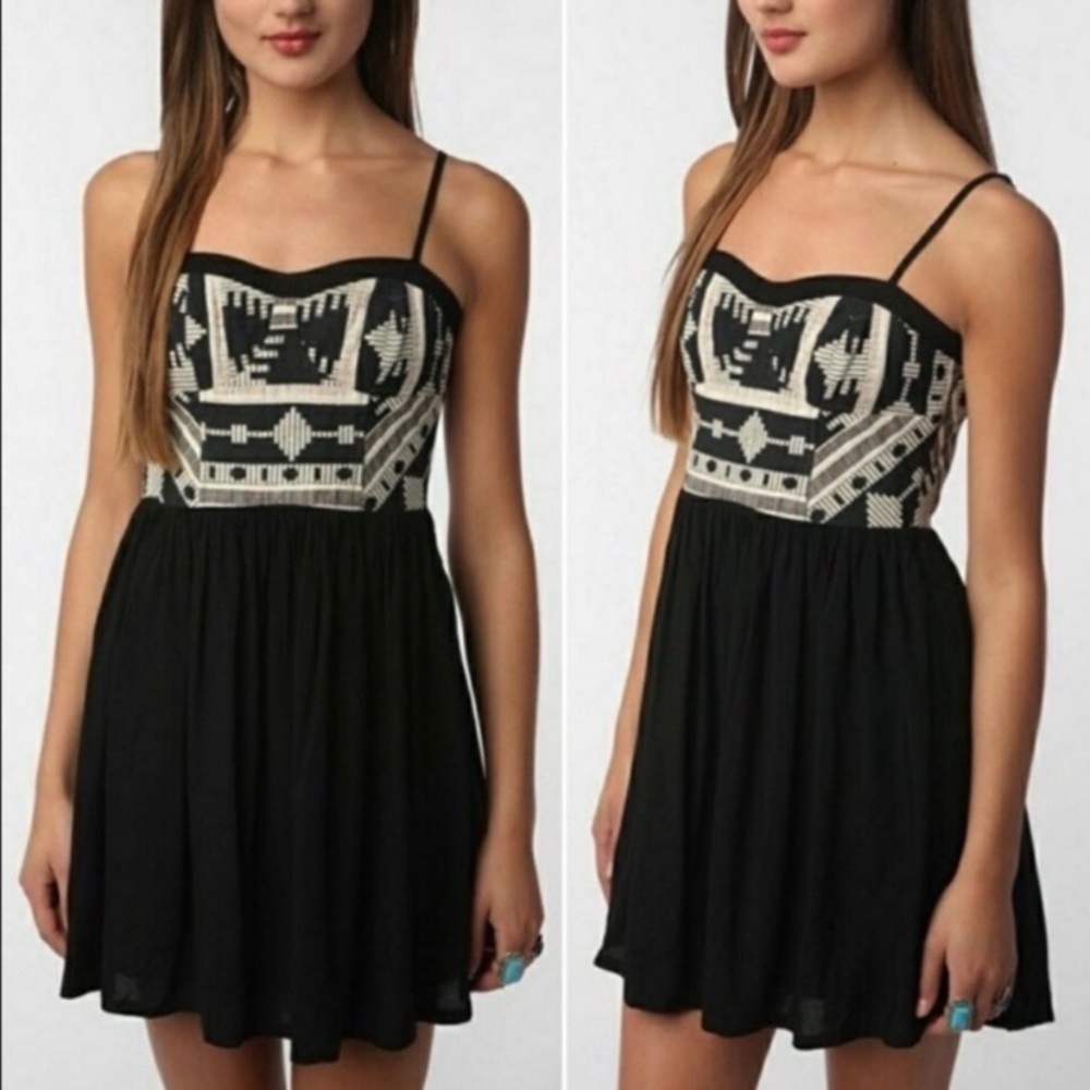 Urban Outfitters Aztec Fit and Flare Bustier Sun Dress (full boho closet🦋🌿!)